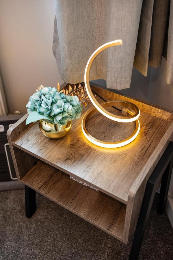 Lovely 4 Bedroom Flat In Wandsworth- London Ngoại thất bức ảnh
